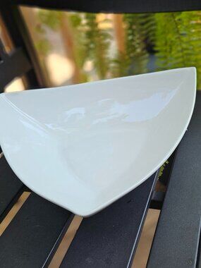 B.SMITH STYLE porcelain TRIANGULAR BOWL